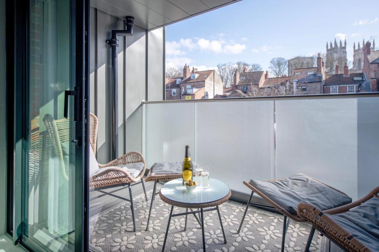 Apartemen The Quadrant - The Larsen